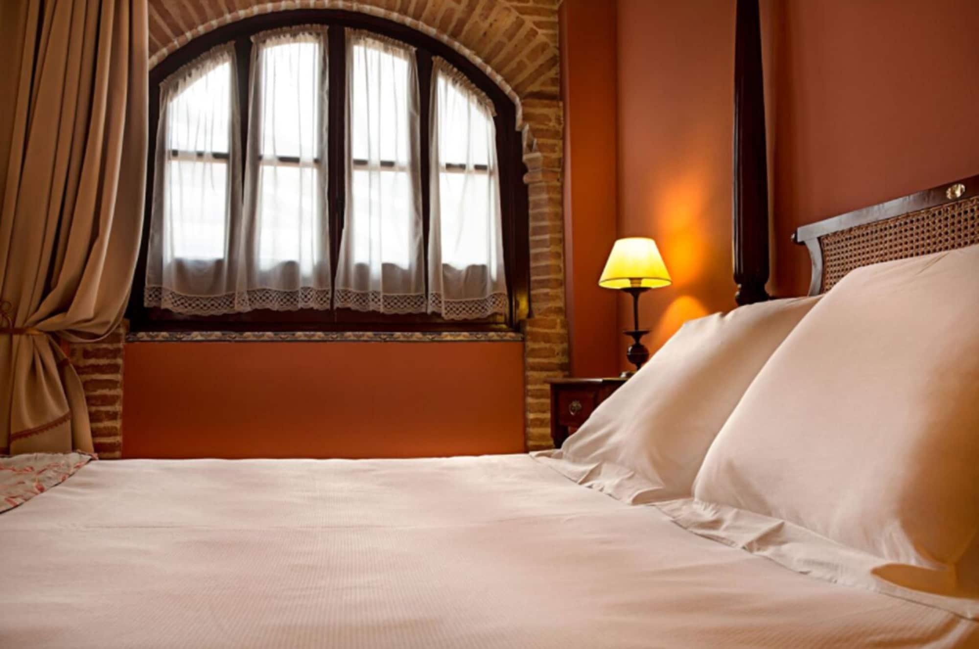 Hotel Alcazar De La Reina Carmona  Exteriér fotografie