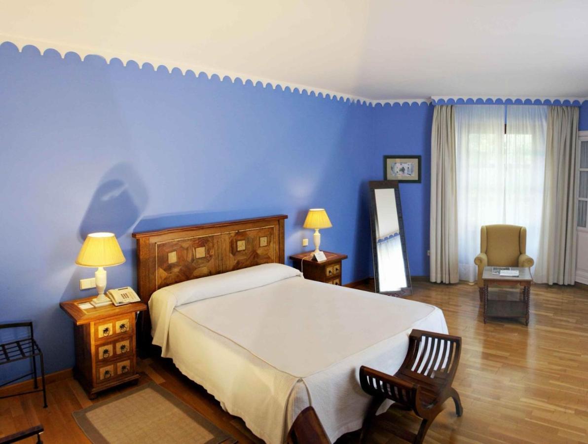 Hotel Alcazar De La Reina Carmona  Exteriér fotografie