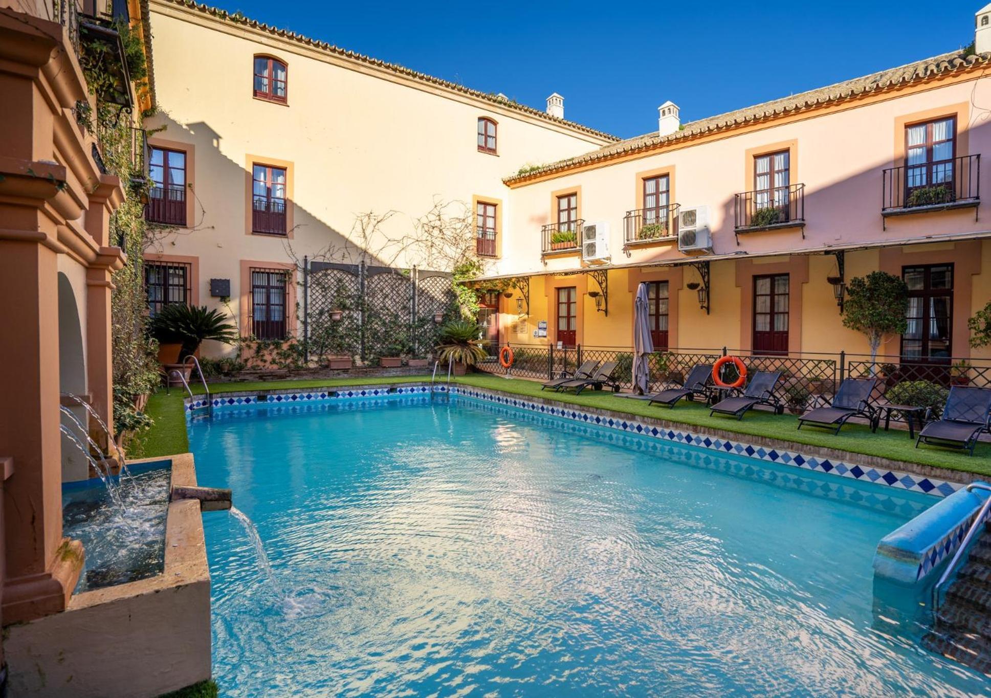 Hotel Alcazar De La Reina Carmona  Exteriér fotografie